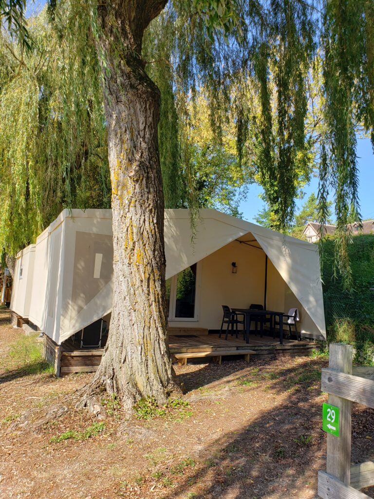 terrasse sous auvent mobil-home coco sweet